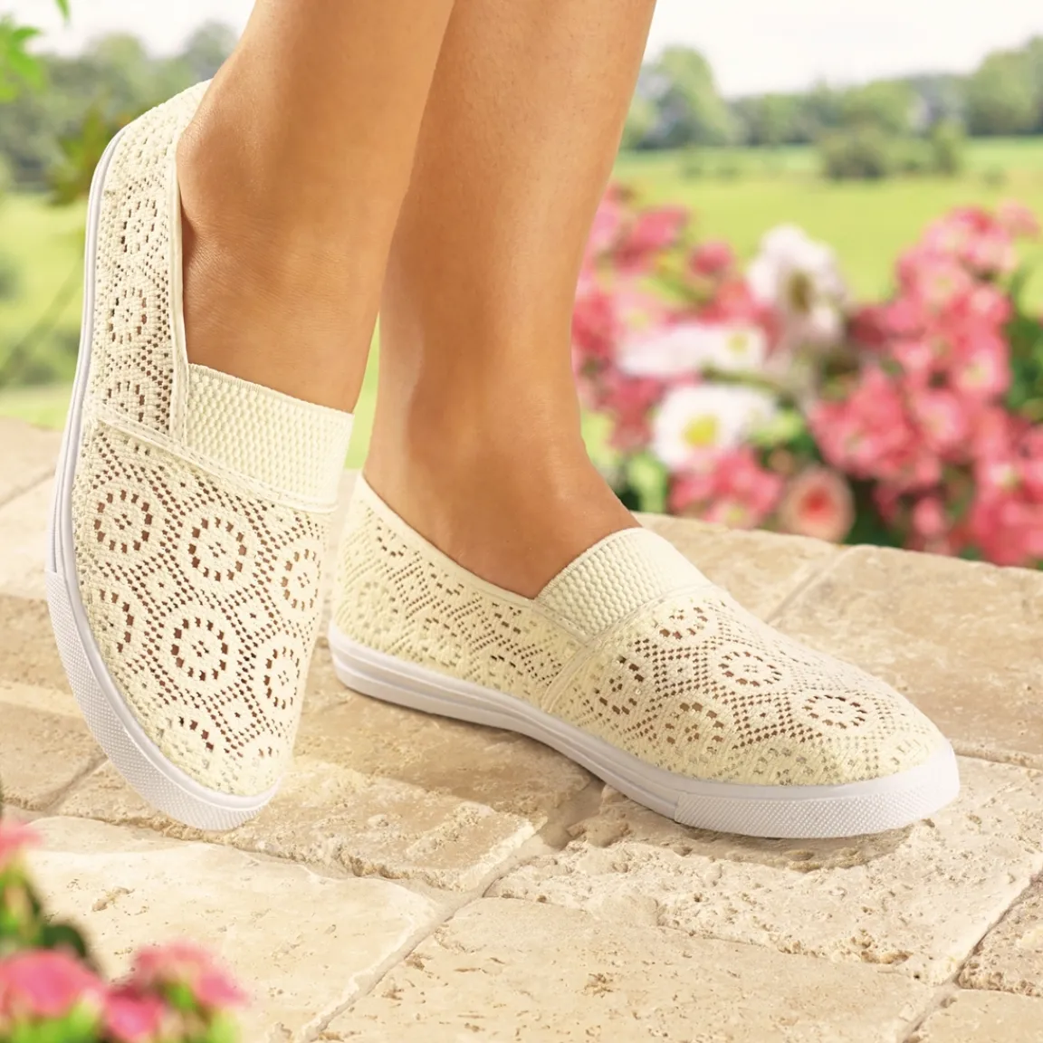 Sale Tempsl Trotteurs ajourés Tess Bleu - taille 38